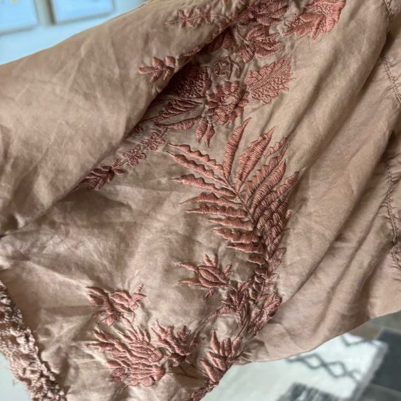 LIKE NEW Magnolia Pearl Embroidered Swarna Blouse 1089 - Picture 5 of 11